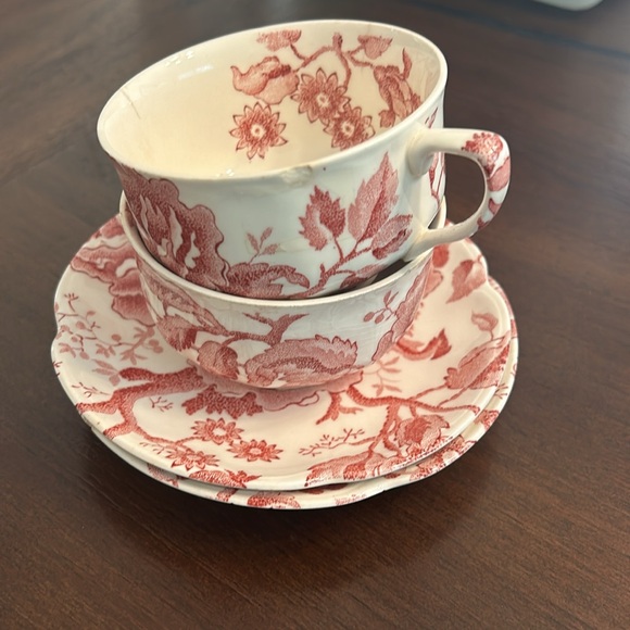 Johnson Bros England Teacup and Saucer sets (2) Chippendale Red Vintage - Picture 10 of 11